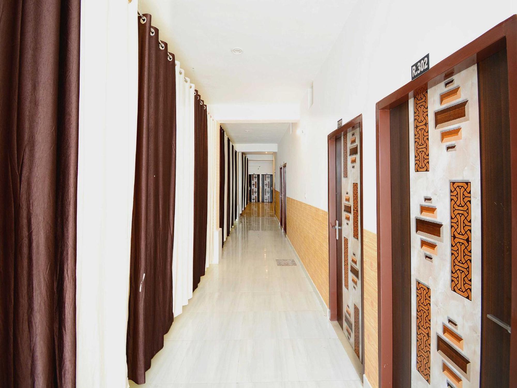 Hotel O Park View Bhiwani Екстер'єр фото